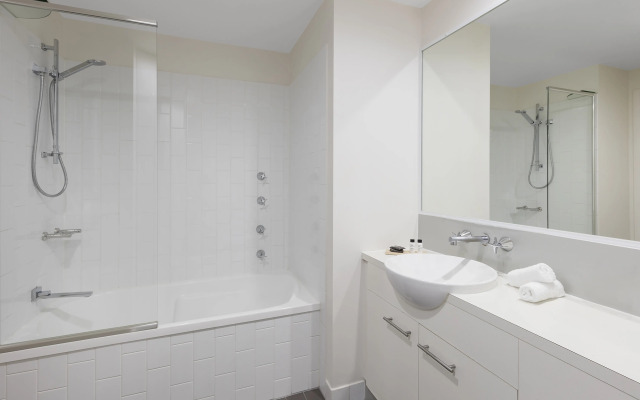 Oaks Brisbane on Margaret Suites