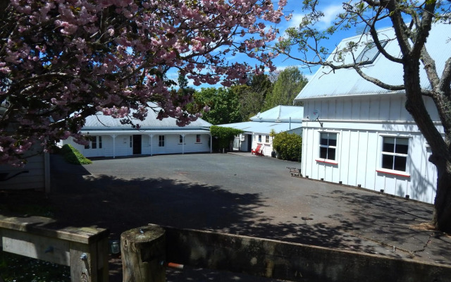 Lupton Lodge