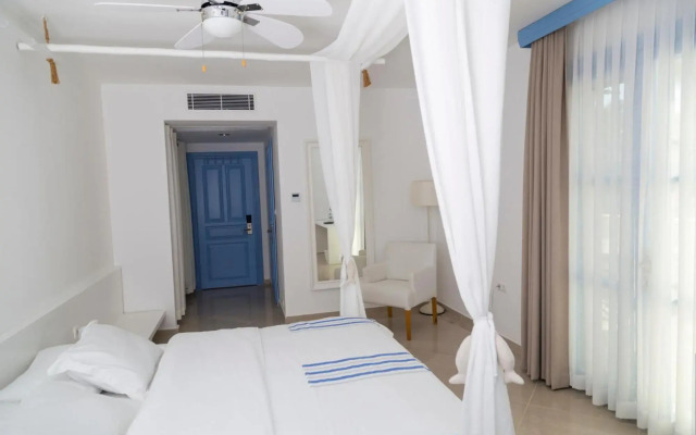 Port Alacati Hotel