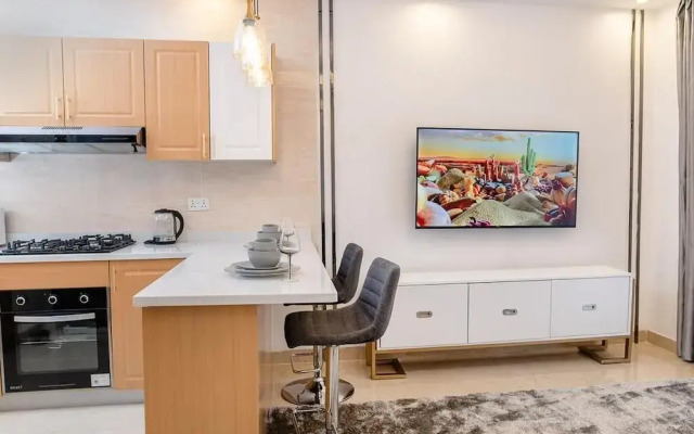 Lux Suites Enzi Heights Apartments