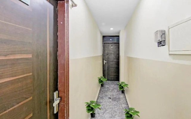 OYO Flagship 70341 Royal Green