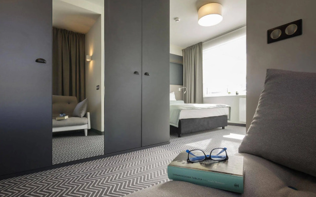 So Stay Hotel