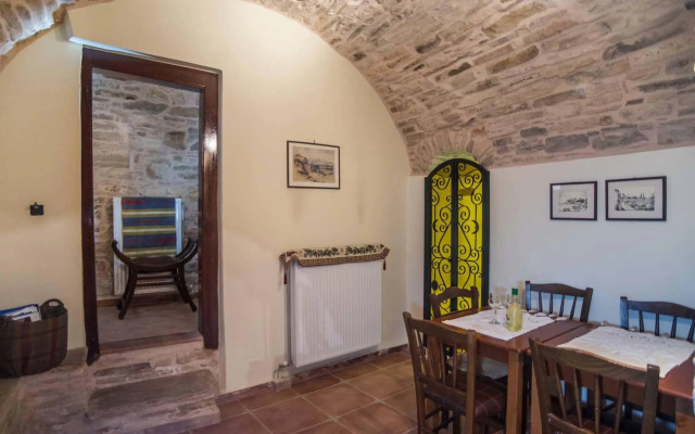 Vouno Village Apartments