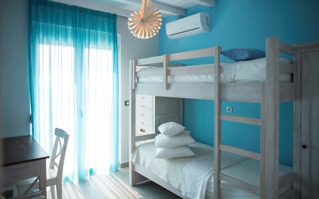 Seabreeze Villa - with Jacuzzi & heated pool