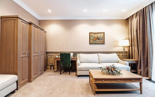 Grand Manor 5*