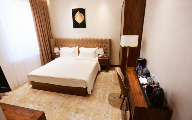 Regal Hotel by Grand