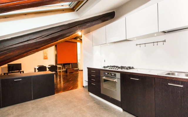 Cenisia Attic Apartment