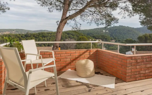 Ferran in Llafranc With 4 Bedrooms and 2 Bathrooms