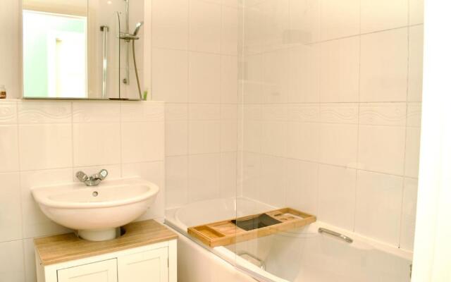 Beautiful 1-bed Apartment in Redhill