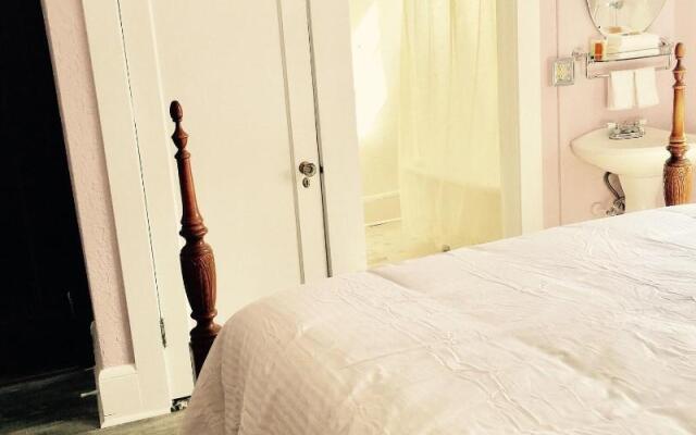 The DeLand Hotel