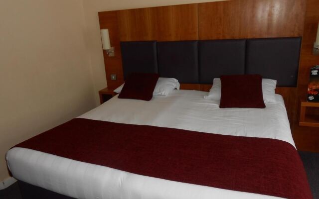 Wheatsheaf Hotel By Greene King Inns