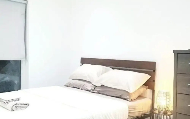 1-bed Suite - Sleeps 3 - Parking - Near Bluewater