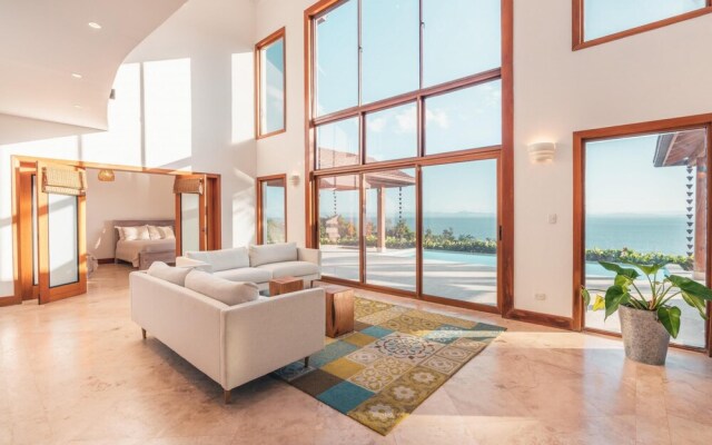 Amazing Villa With Ocean View at Puerto Bahia E6