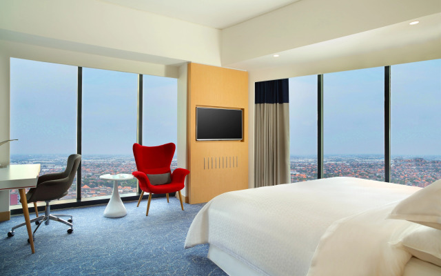 Four Points by Sheraton Surabaya, Tunjungan Plaza