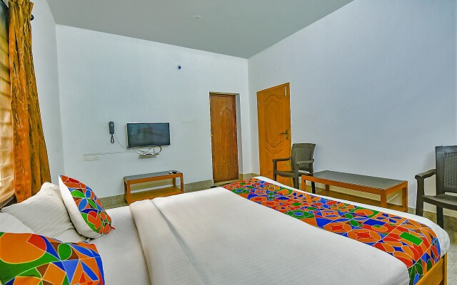 FabHotel Joy's Residency
