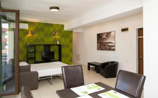 Green Lake Apartment 5