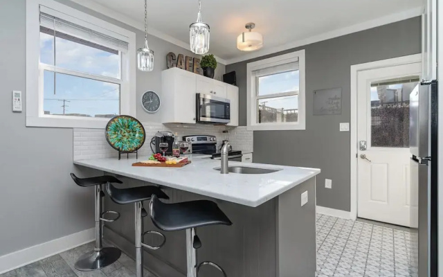 Opulent Pearl - Private Patio - Mins to Broadway