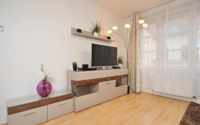 Selinor Old Town Apartments