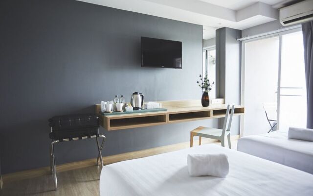 Siri Hotel And Residence Bearing