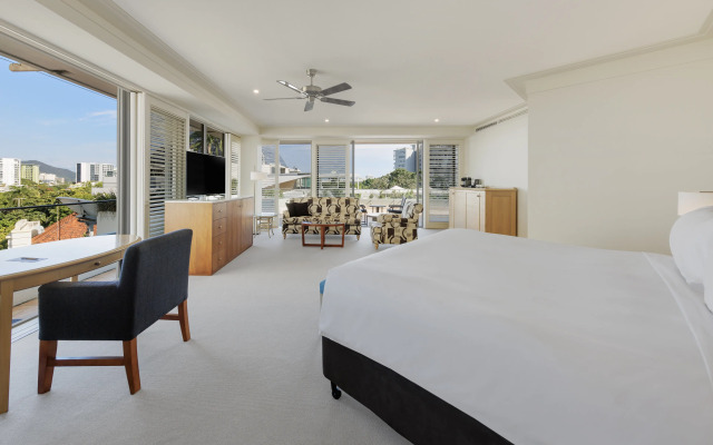 Pullman Reef Hotel Casino