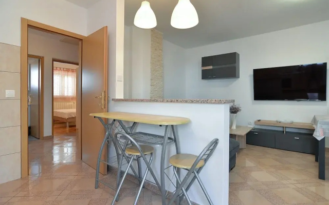 Apartment 436