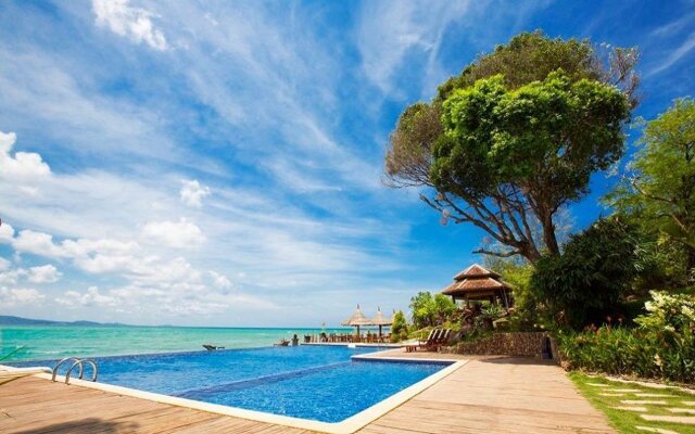 Chez Carole Resort