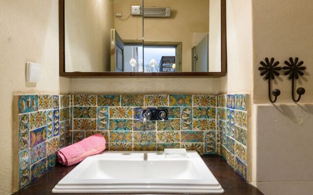 Cozy & Oriental with Terrace