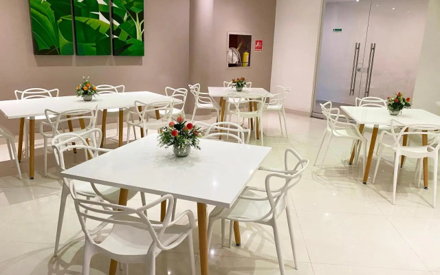 Hotel 1525 By Geh Suites
