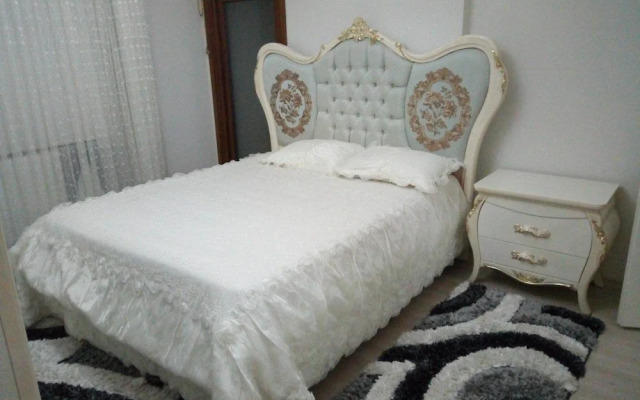 Cinaralti Apart