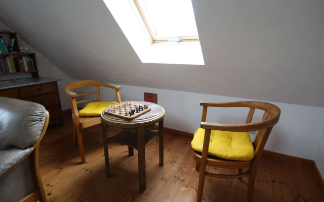 Cottage, Uppost in Upost