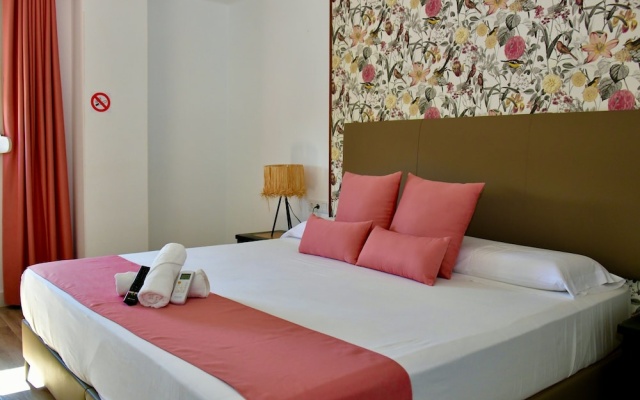 Hostal Garden Rous
