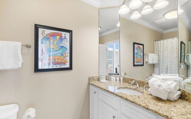 LUXURY Penthouse Style Condo 2