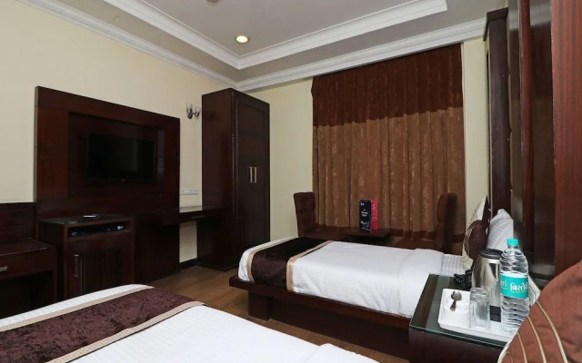 OYO 12532 Imperial Inn