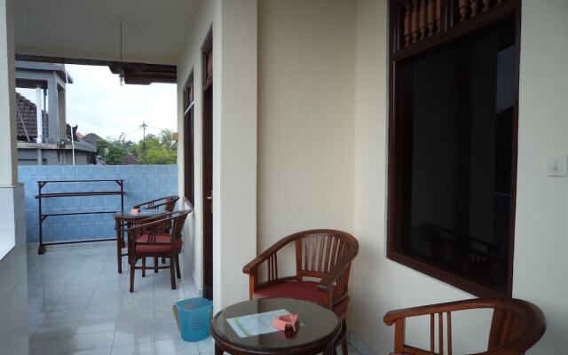 Brata Home Stay