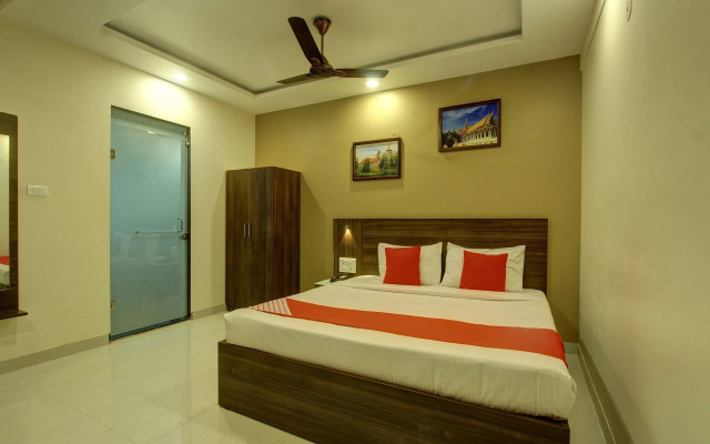 OYO 26698 Hotel Shringar Palace