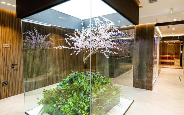 Hotel Elisa Tirana, Affiliated by Meliá