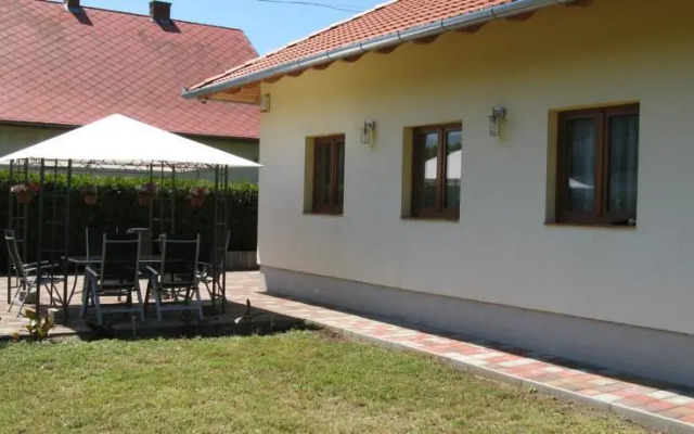 Nelke Haus