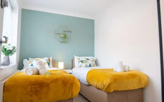 Host Stay Glazier Drive