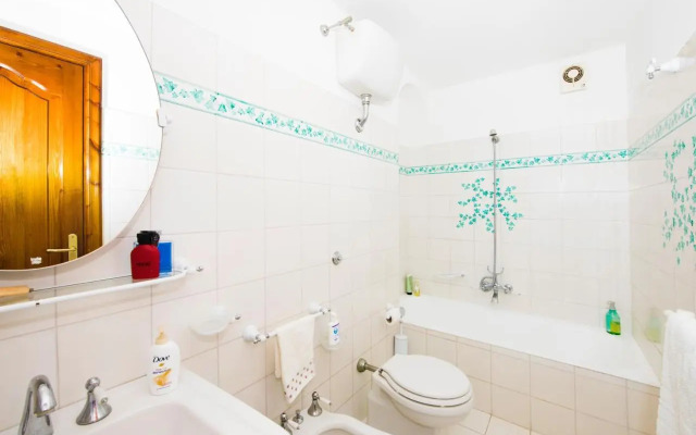 Villa Savina - Elegant Family Villa Overlooks Amalfi Coast -