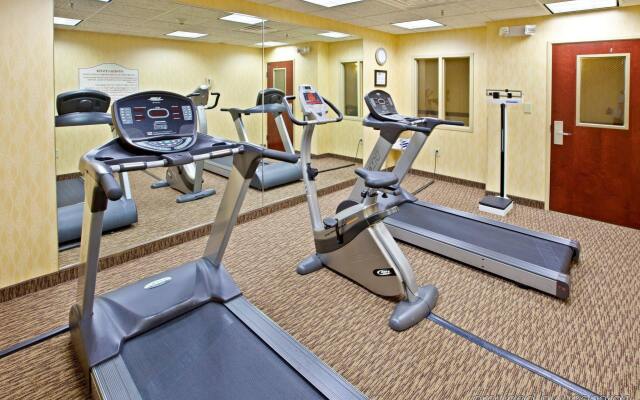 Holiday Inn Express & Suites Lexington Dtwn Area-Keenland by IHG