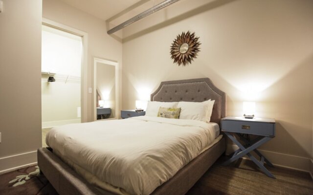 Broadway by Nashville Vacations