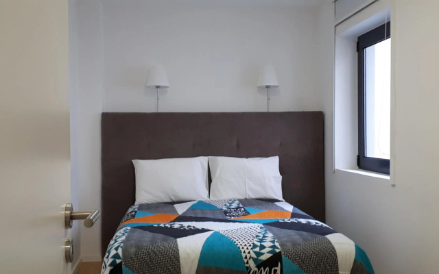 TMB (Train / Metro& Bus ) Oporto Station House