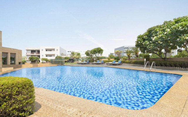 Courtyard by Marriott Gurugram Downtown