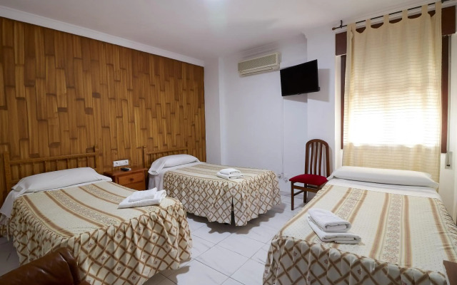 Hotel Virgen de los Reyes