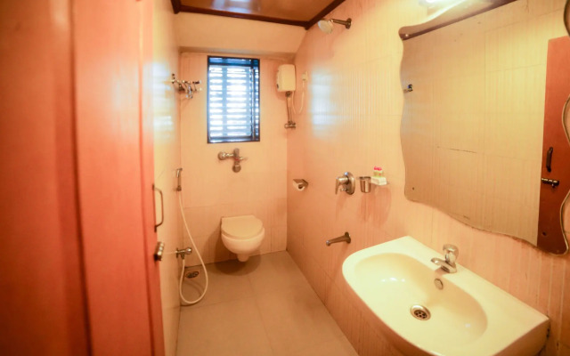 Lucky Hotel Bandra