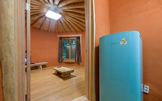 Jangseong Pyeonbaeksup Hwangto Pension