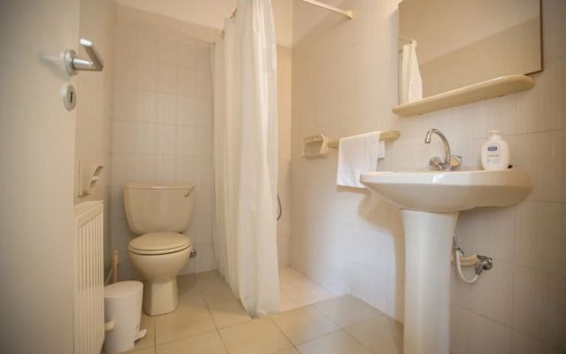 Villa Rosie, Modern 4bdr Ayia Napa Villa With Pool