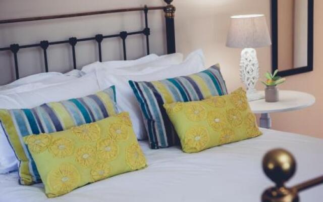 Station House Simondium