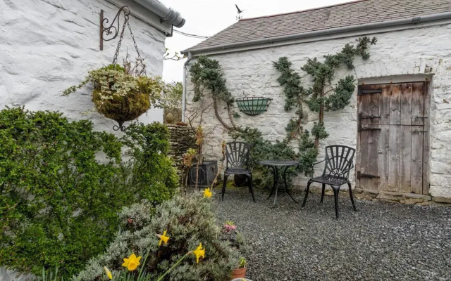 Secluded Holiday Home in Ceredigion With Garden