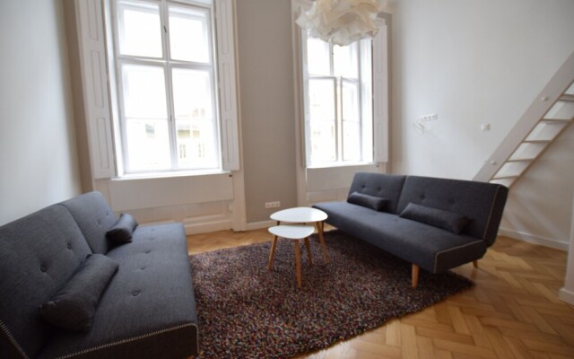 Hi5 Apartments - Ruin Bar District